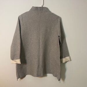 Women's Tahari Light Gray sweater cream trim Size Large